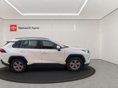 Photo of the vehicle Toyota RAV4