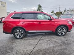 Photo of the vehicle Mitsubishi Outlander