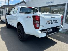 Photo of the vehicle Isuzu D-Max