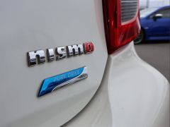 Photo of the vehicle Nissan March