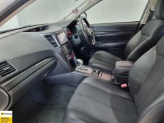 Photo of the vehicle Subaru Legacy