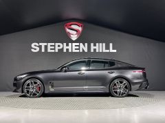 Photo of the vehicle Kia Stinger