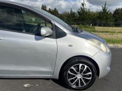 Photo of the vehicle Toyota Vitz