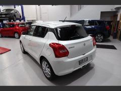 Photo of the vehicle Suzuki Swift