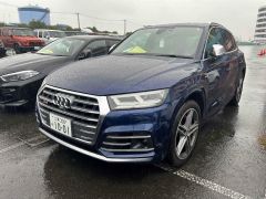 Photo of the vehicle Audi SQ5