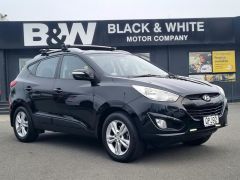 Photo of the vehicle Hyundai ix35