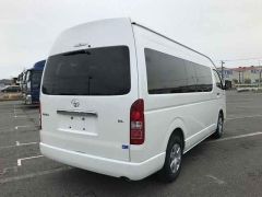 Photo of the vehicle Toyota HiAce