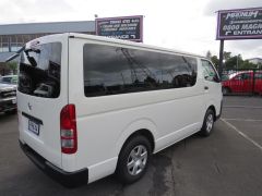 Photo of the vehicle Toyota HiAce