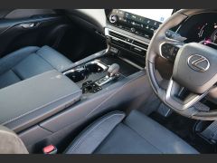 Photo of the vehicle Lexus RX