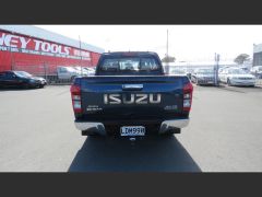 Photo of the vehicle Isuzu D-Max