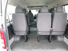 Photo of the vehicle Toyota HiAce