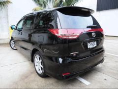 Photo of the vehicle Toyota Estima