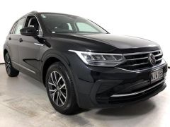 Photo of the vehicle Volkswagen Tiguan