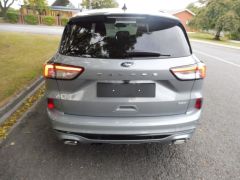 Photo of the vehicle Ford Escape