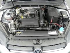 Photo of the vehicle Volkswagen Golf