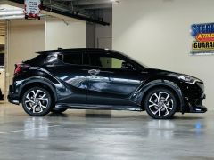 Photo of the vehicle Toyota C-HR