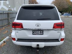 Photo of the vehicle Toyota Land Cruiser