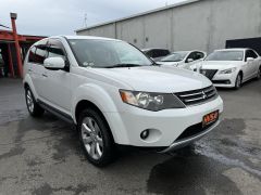 Photo of the vehicle Mitsubishi Outlander