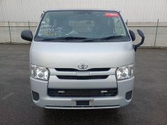 Photo of the vehicle Toyota HiAce