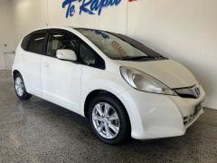 Photo of the vehicle Honda Fit