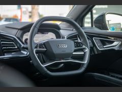 Photo of the vehicle Audi e-tron