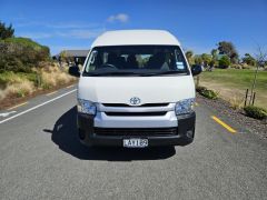 Photo of the vehicle Toyota HiAce