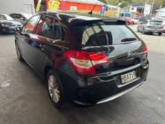 Photo of the vehicle Citroen C4