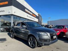 Photo of the vehicle Audi Q7