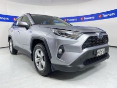 Photo of the vehicle Toyota RAV4