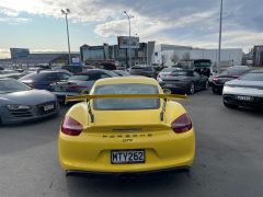 Photo of the vehicle Porsche Cayman