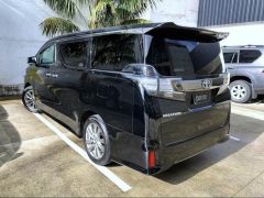 Photo of the vehicle Toyota Vellfire