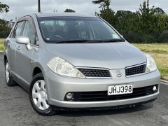 Photo of the vehicle Nissan Tiida