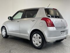 Photo of the vehicle Suzuki Swift