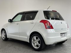 Photo of the vehicle Suzuki Swift