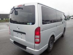 Photo of the vehicle Toyota HiAce