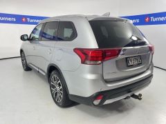 Photo of the vehicle Mitsubishi Outlander