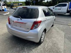 Photo of the vehicle Toyota Vitz