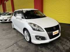 Photo of the vehicle Suzuki Swift