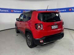 Photo of the vehicle Jeep Renegade