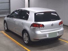 Photo of the vehicle Volkswagen Golf