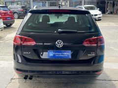 Photo of the vehicle Volkswagen Golf