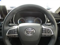 Photo of the vehicle Toyota Highlander