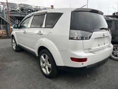 Photo of the vehicle Mitsubishi Outlander