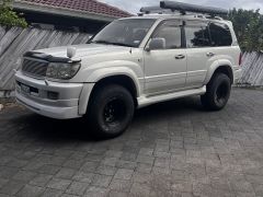 Photo of the vehicle Toyota Land Cruiser