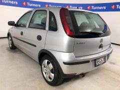 Photo of the vehicle Holden Barina