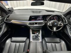 Photo of the vehicle BMW X5