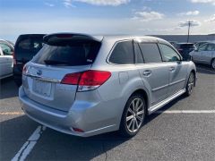 Photo of the vehicle Subaru Legacy