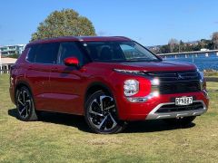 Photo of the vehicle Mitsubishi Outlander