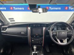 Photo of the vehicle Toyota Fortuner