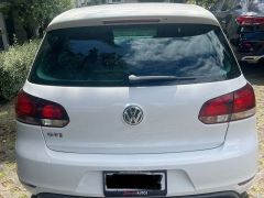 Photo of the vehicle Volkswagen Golf GTI